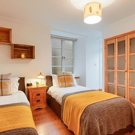 Dundas Flat, 1 Bedroom, Криф Экстерьер фото
